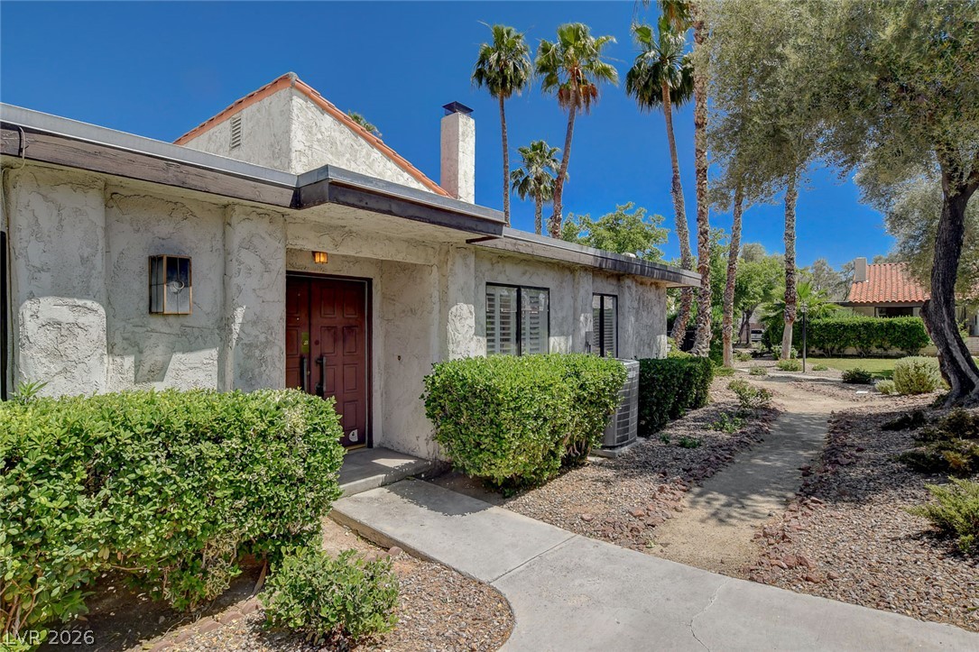 2457 El Paseo Circle