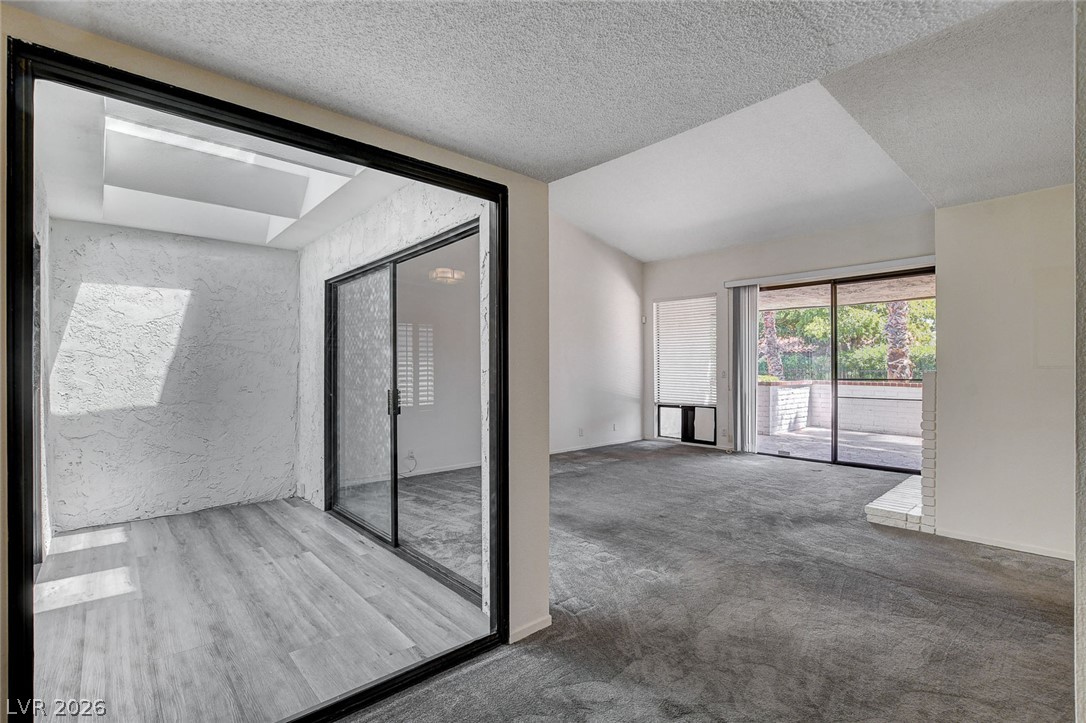 2457 El Paseo Circle