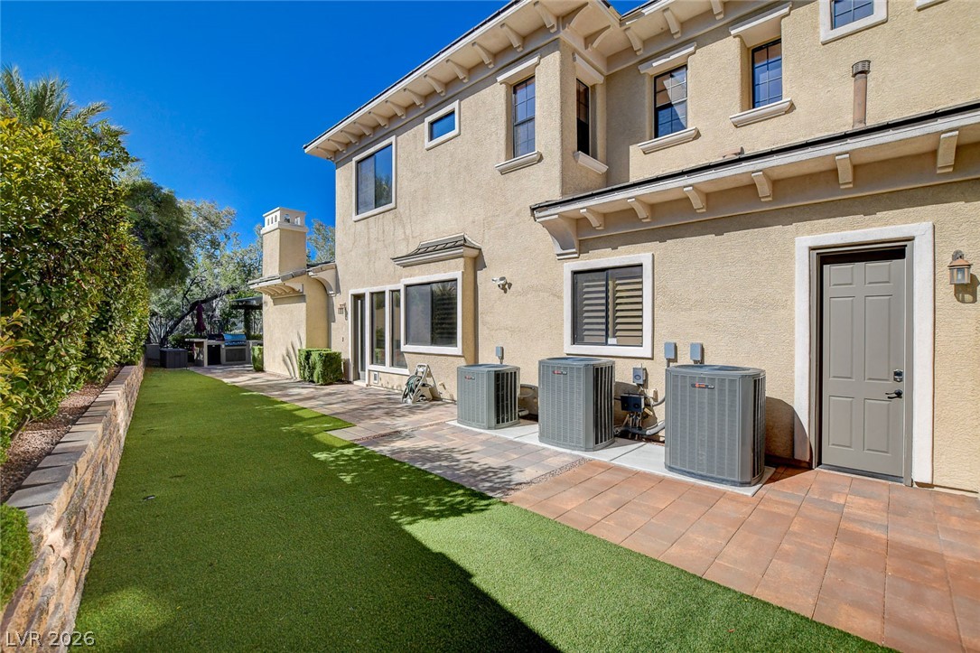 10140 Stony Ridge Drive