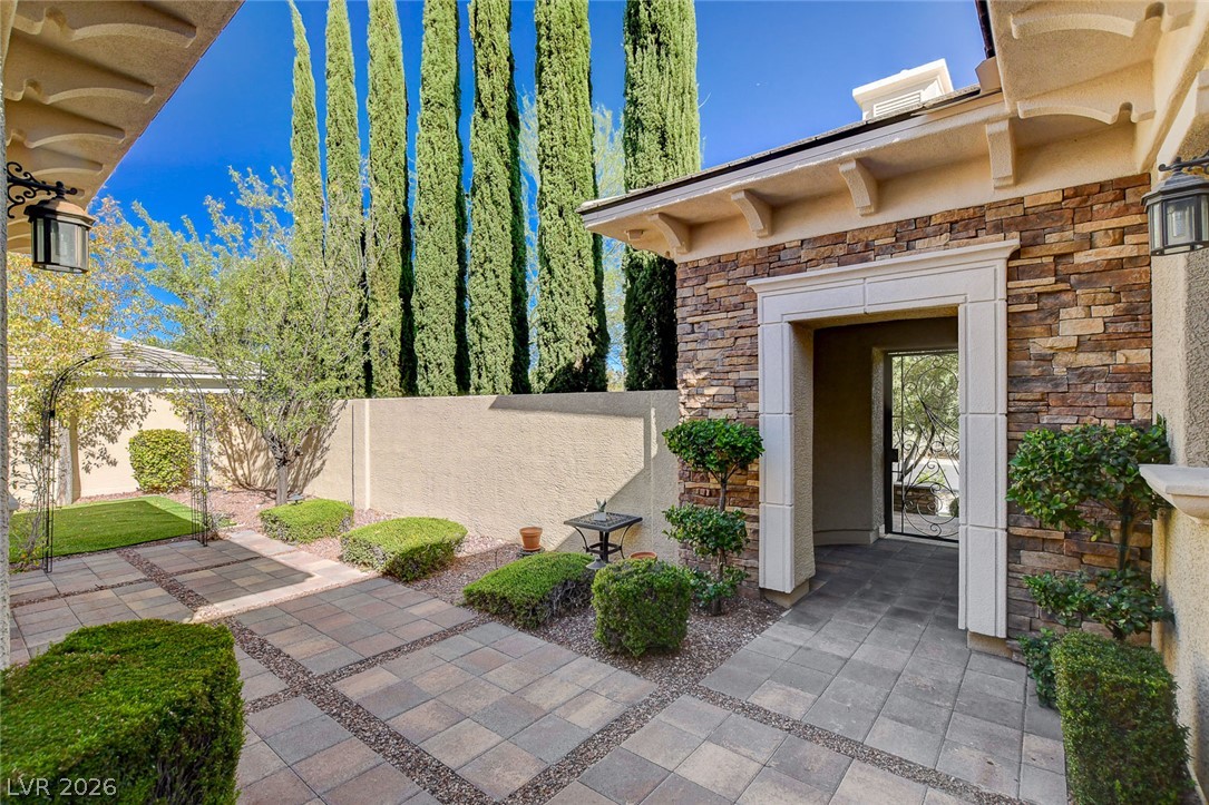 10140 Stony Ridge Drive