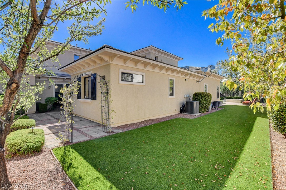 10140 Stony Ridge Drive