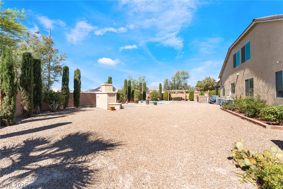 5601 Mackenzie Park Court