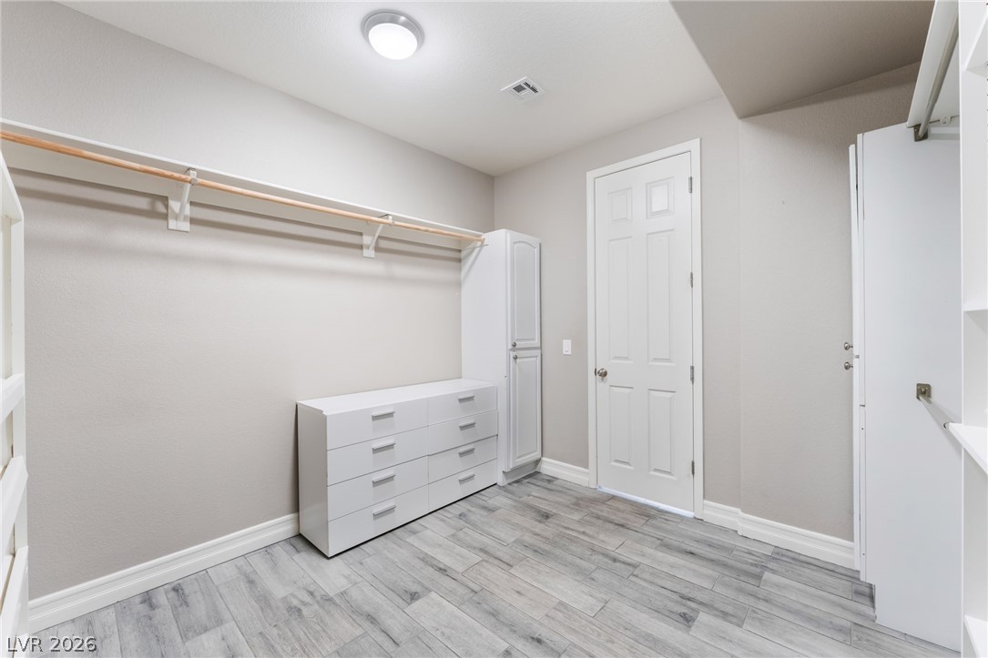 5601 Mackenzie Park Court