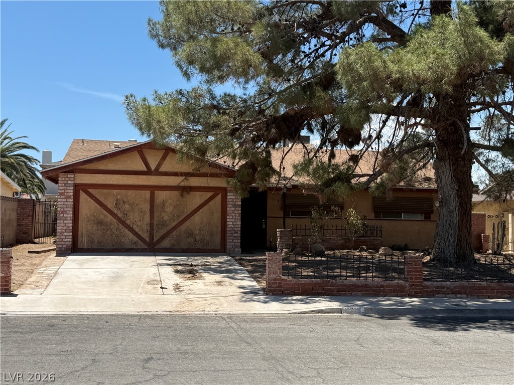 1712 Rockcrest Drive