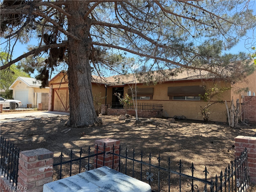 1712 Rockcrest Drive