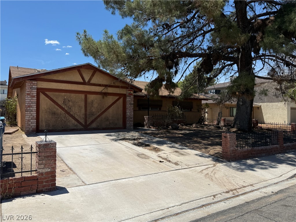 1712 Rockcrest Drive