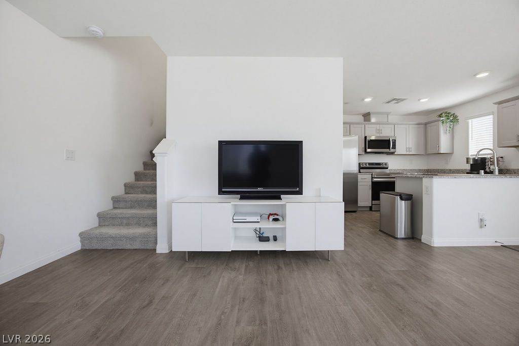 2713 Lucky Lavender Court 4