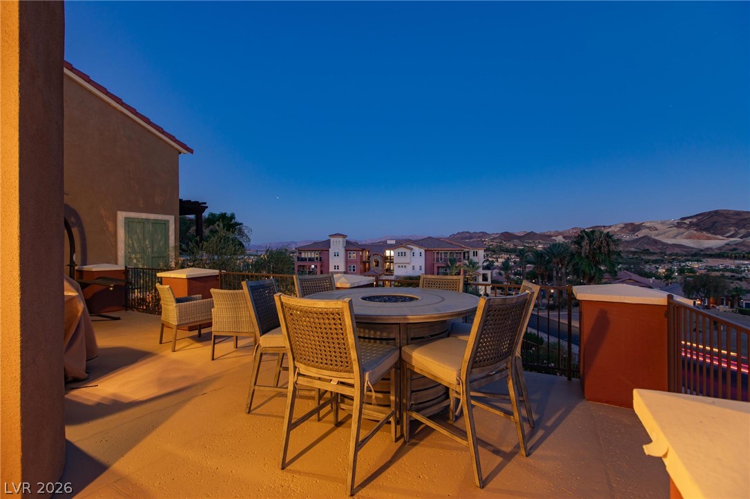 40 Strada Principale Corner