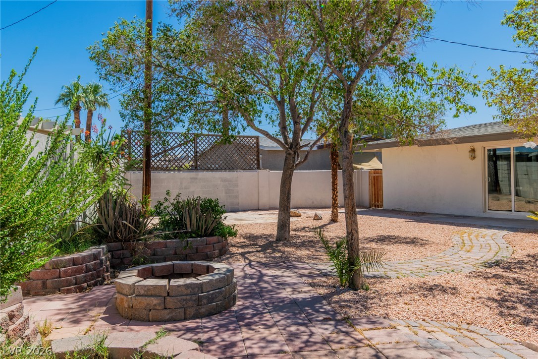 1200 Palm Terrace