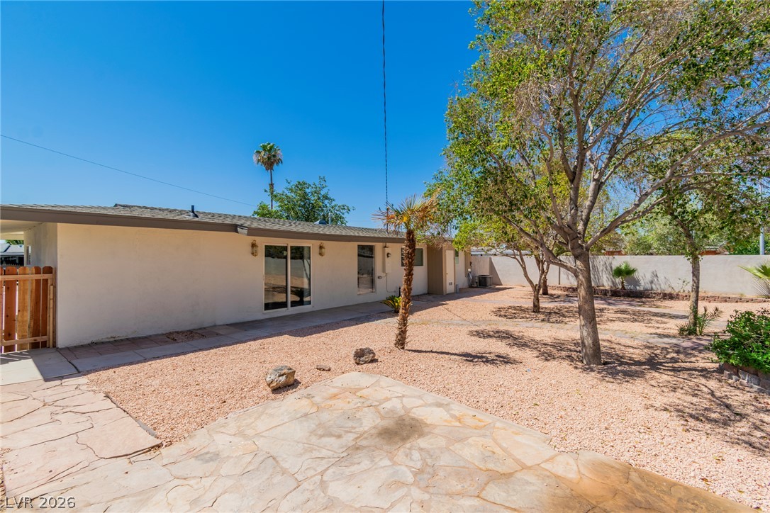1200 Palm Terrace