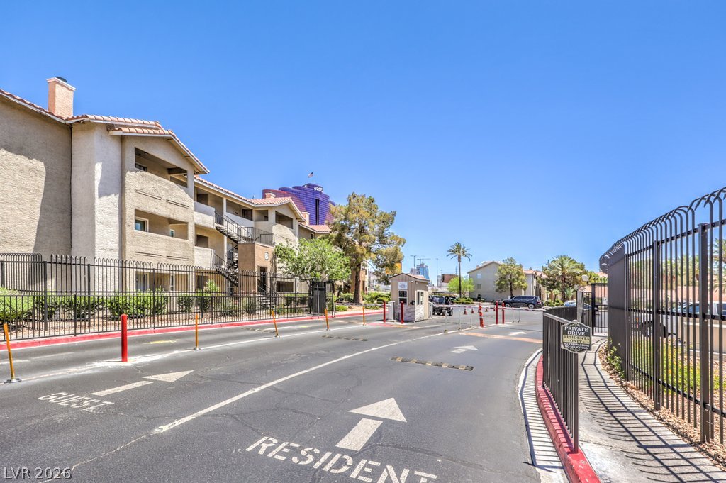 4200 South Valley View Boulevard 2081
