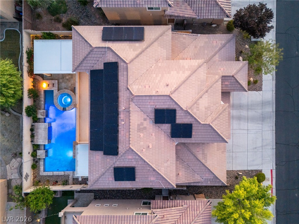 481 Las Alturas Avenue