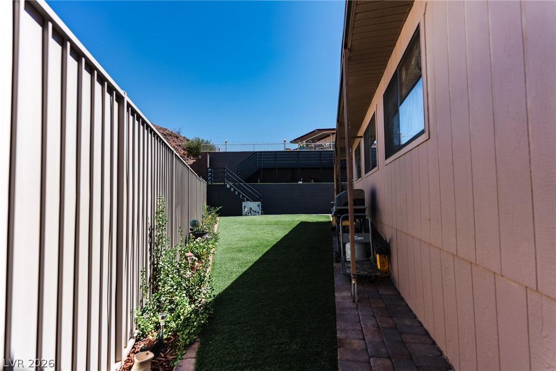 685 Mount Bona Way