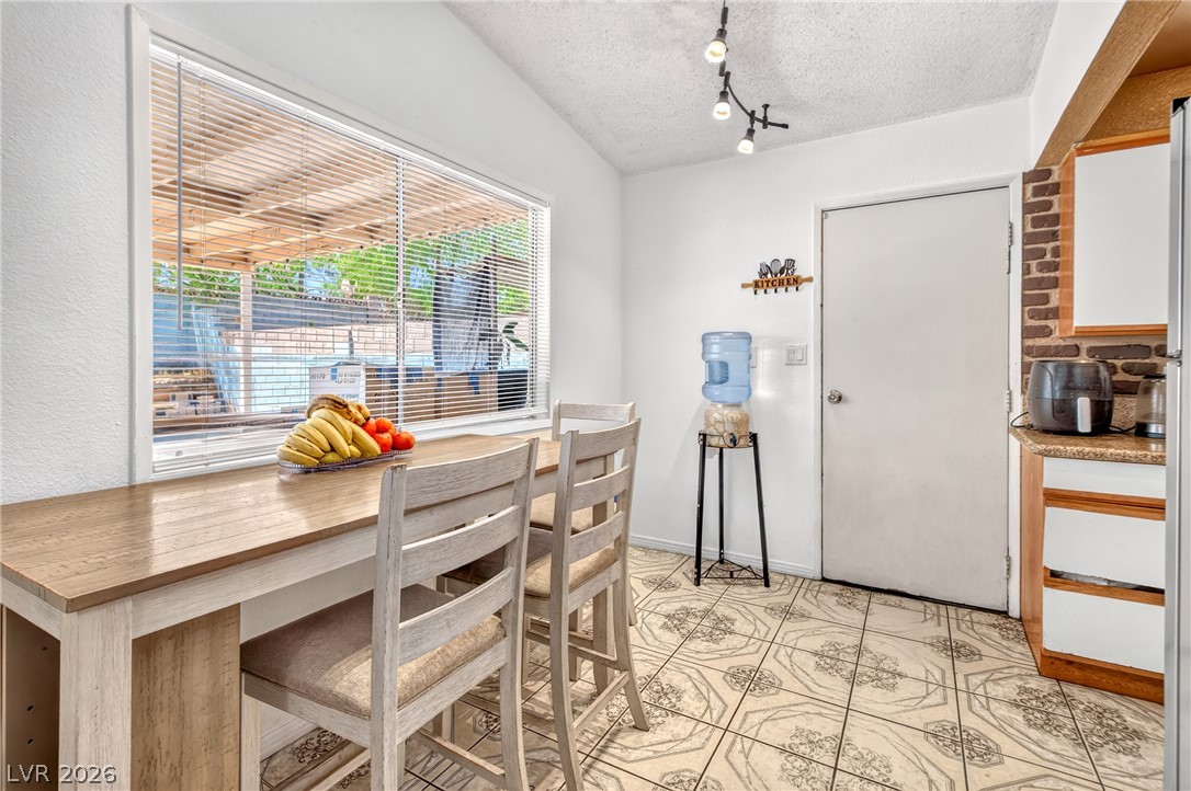 2224 North West La Sombra Street