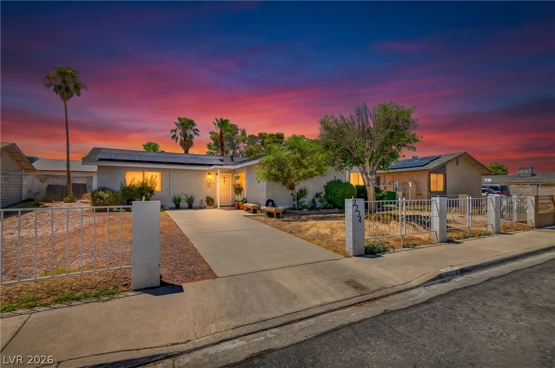 2224 North West La Sombra Street