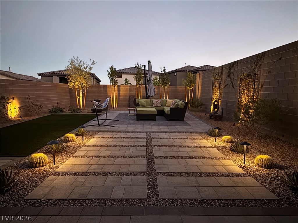 11627 Desert Hollow Avenue