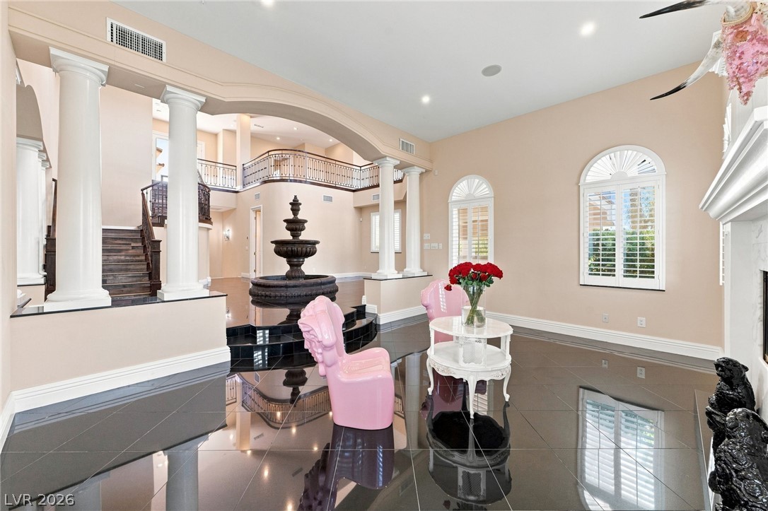 7 Rue Promenade Way