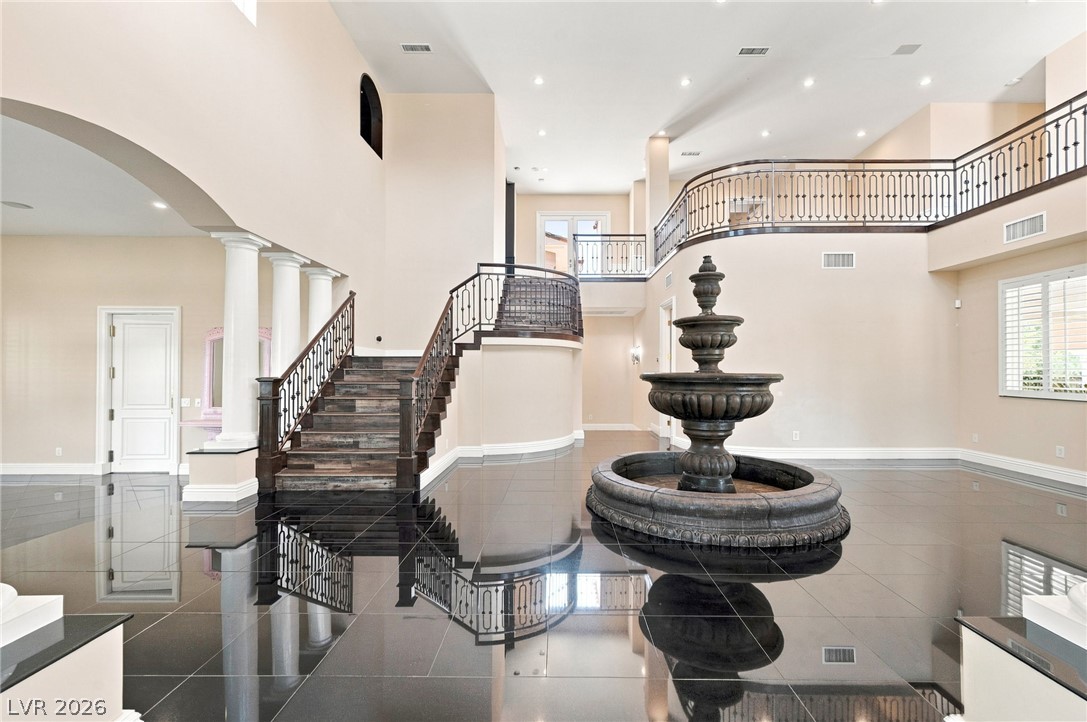 7 Rue Promenade Way