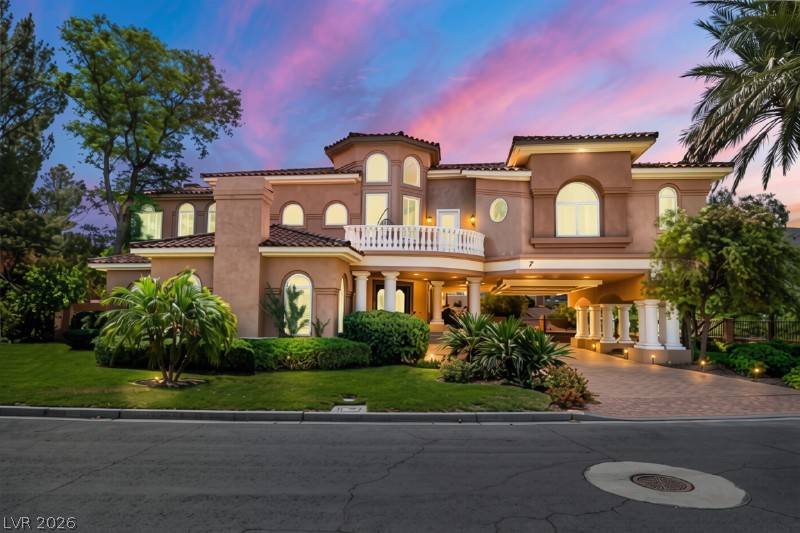 7 Rue Promenade Way
