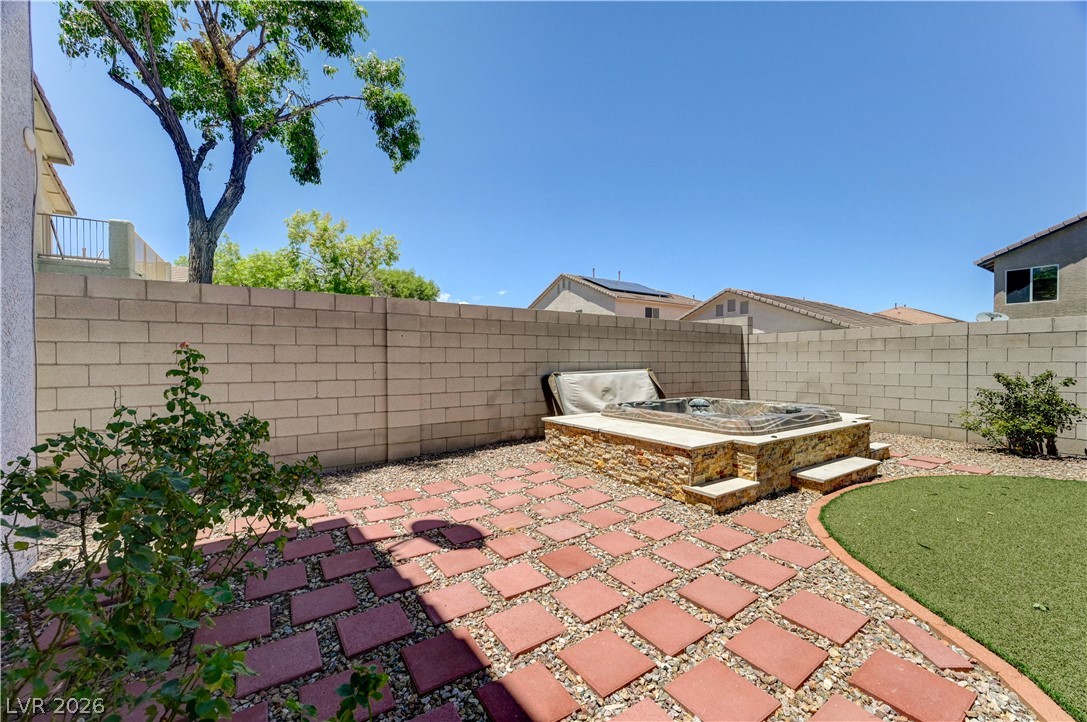 8724 Breezy Brown Avenue