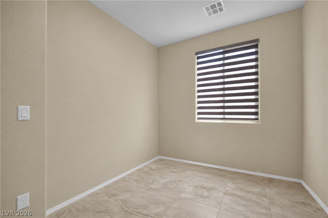 3829 Riviera Regal Avenue