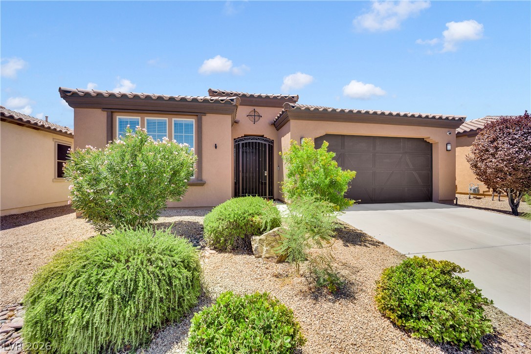 3829 Riviera Regal Avenue