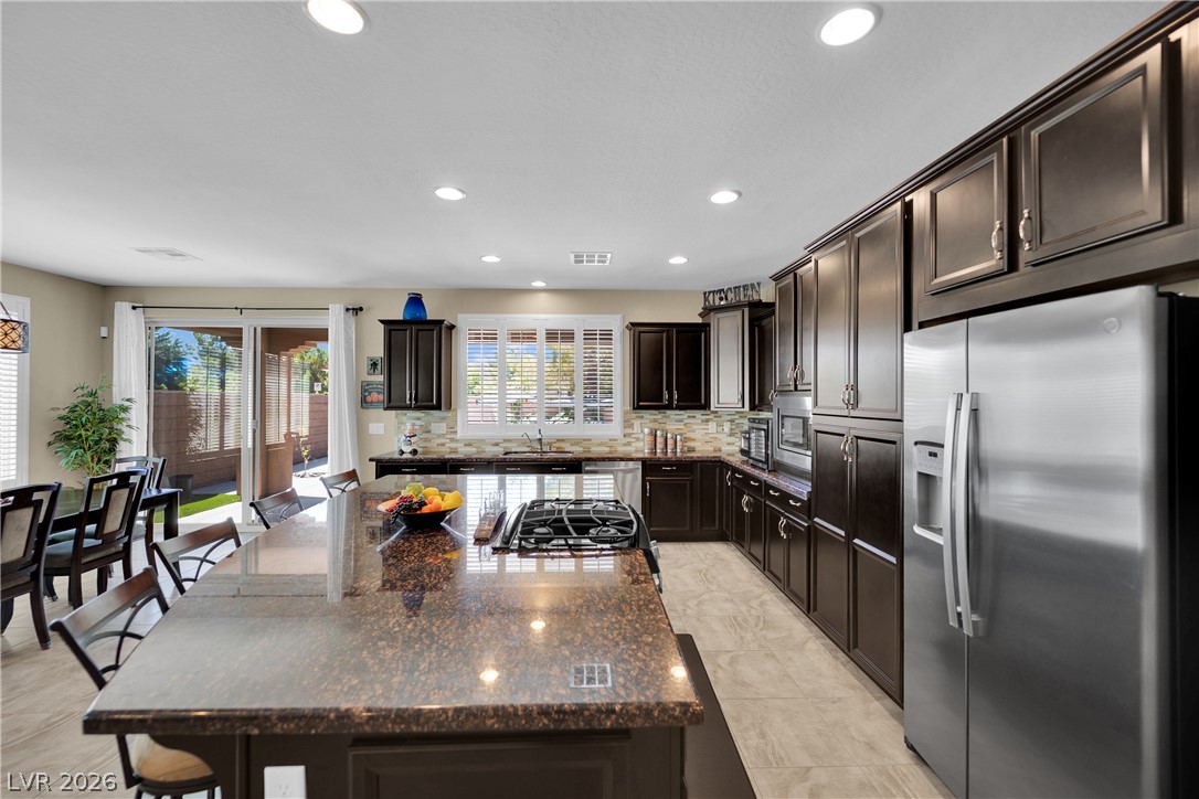 3829 Riviera Regal Avenue