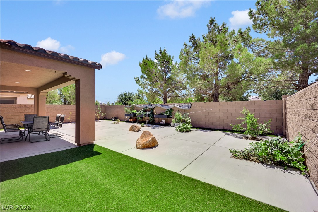 3829 Riviera Regal Avenue