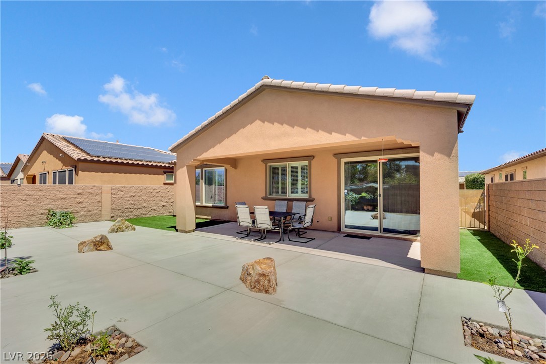 3829 Riviera Regal Avenue