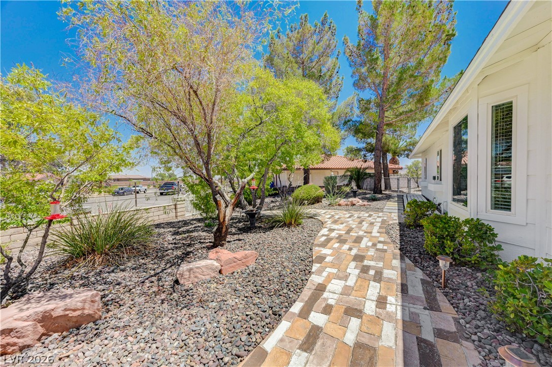 7631 Bermuda Road