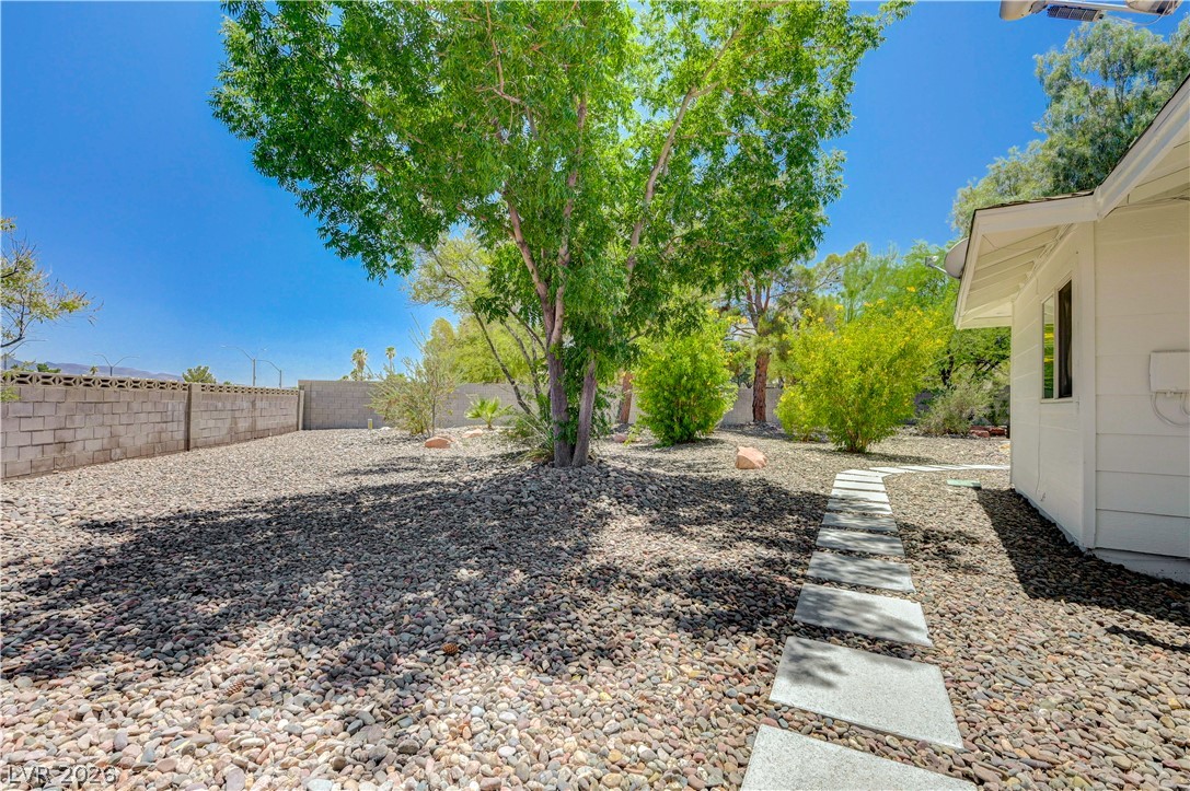 7631 Bermuda Road