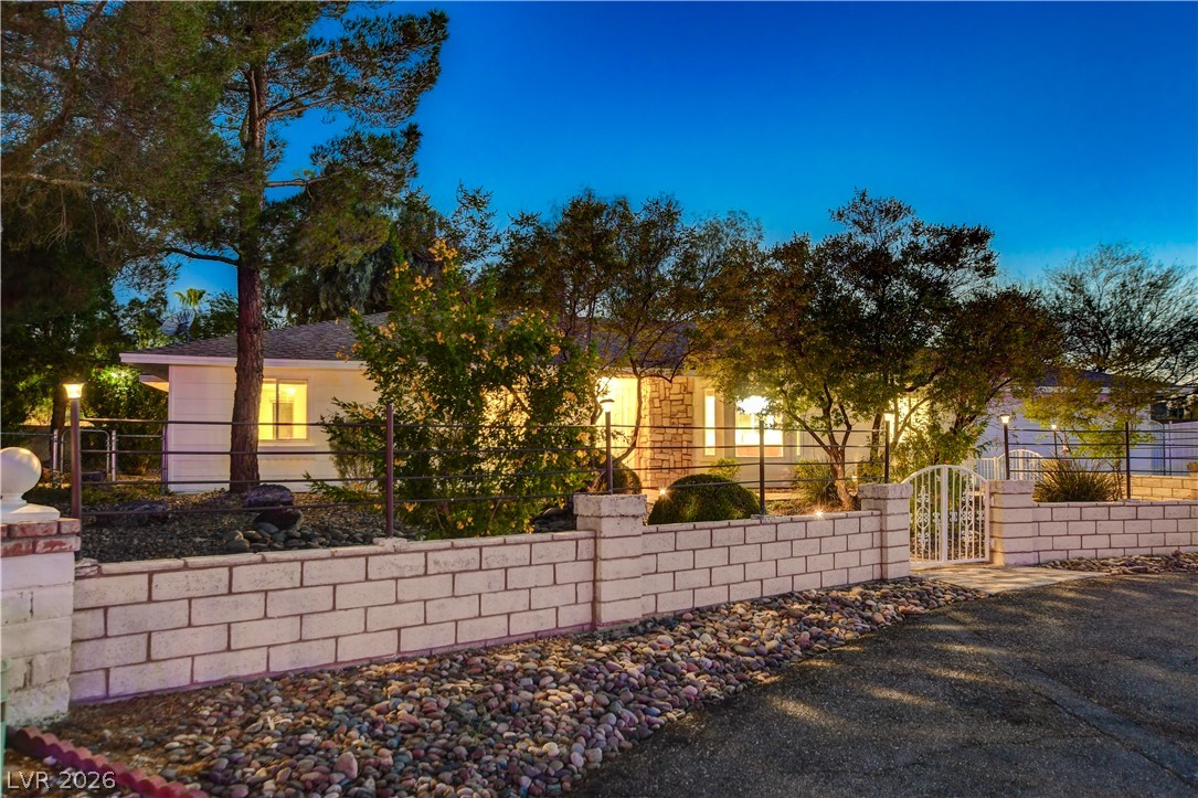 7631 Bermuda Road