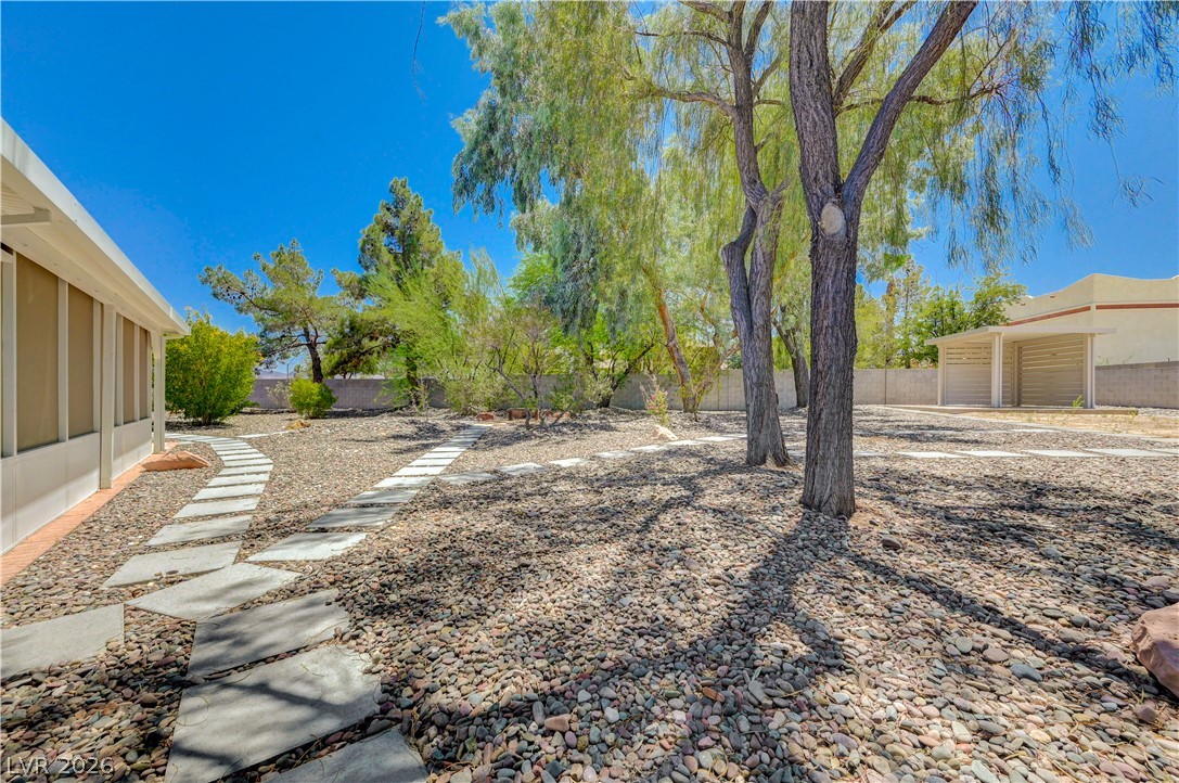 7631 Bermuda Road
