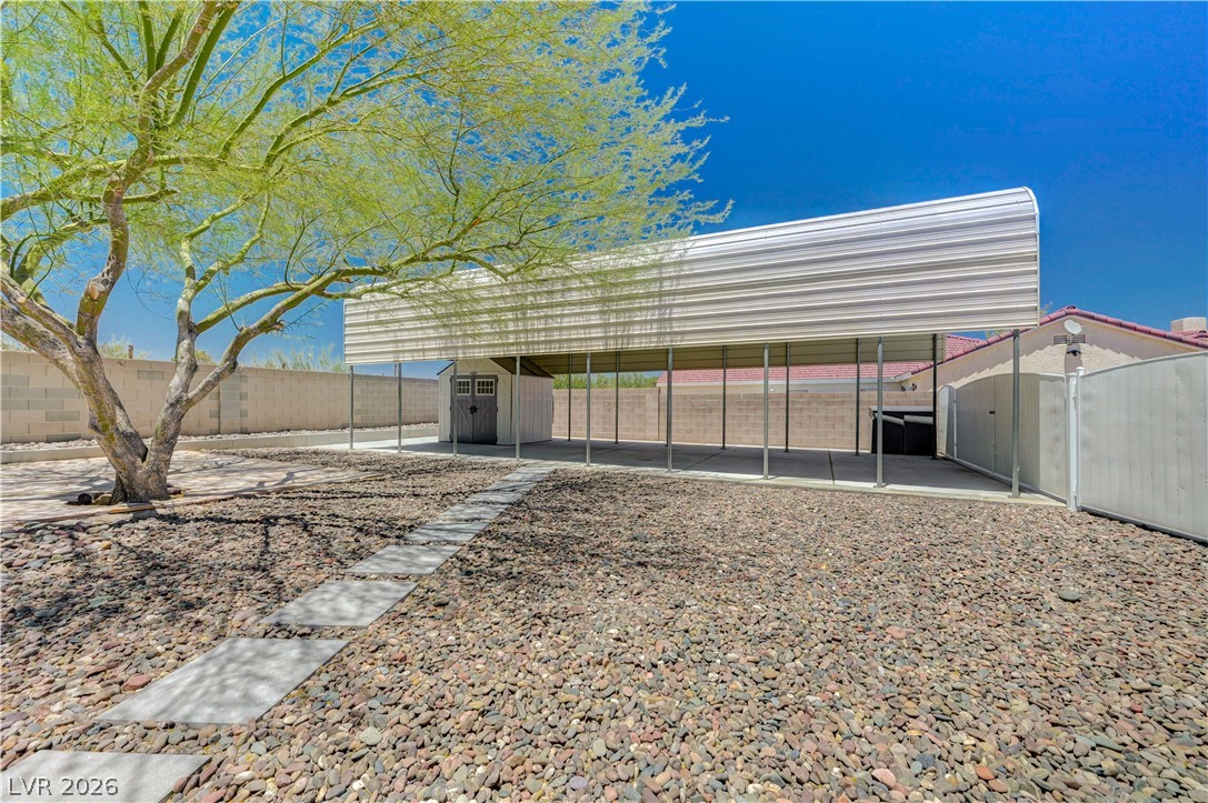 7631 Bermuda Road