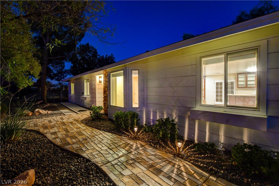 7631 Bermuda Road