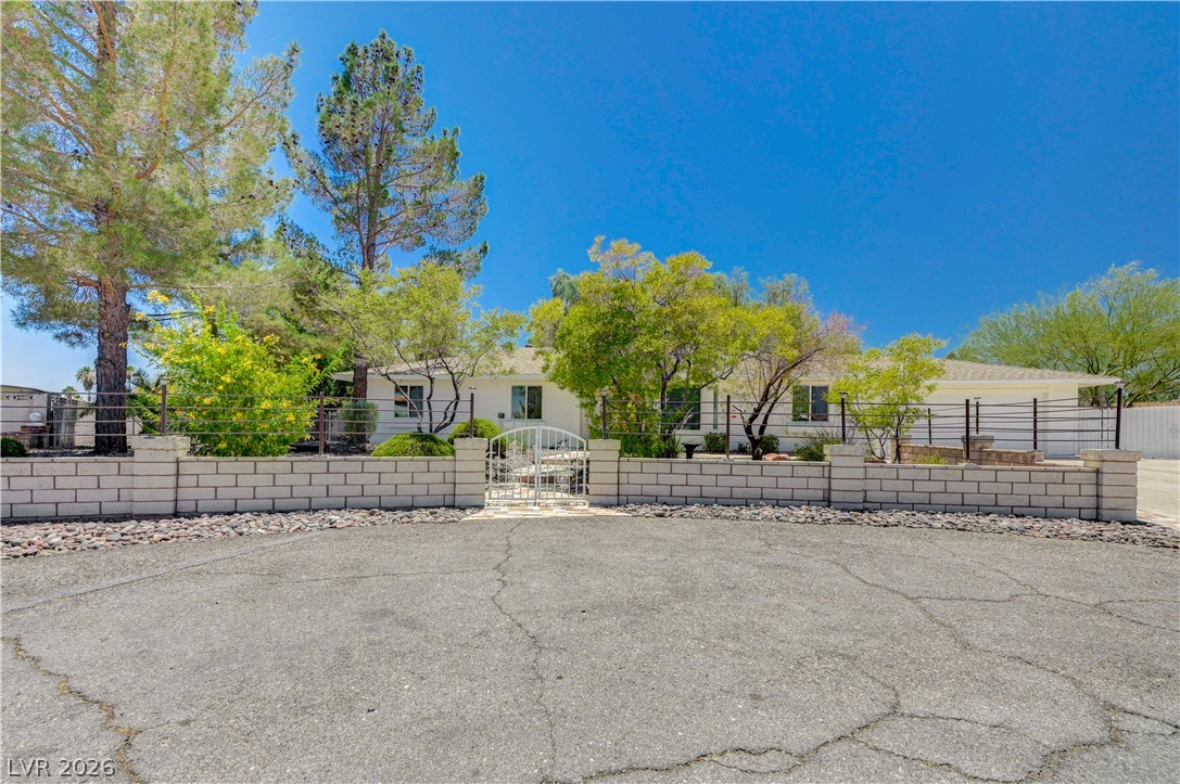7631 Bermuda Road