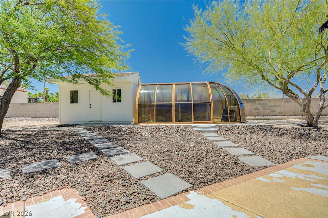 7631 Bermuda Road