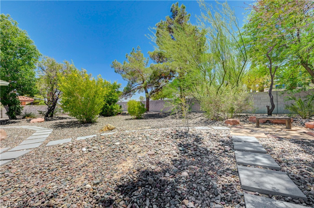 7631 Bermuda Road