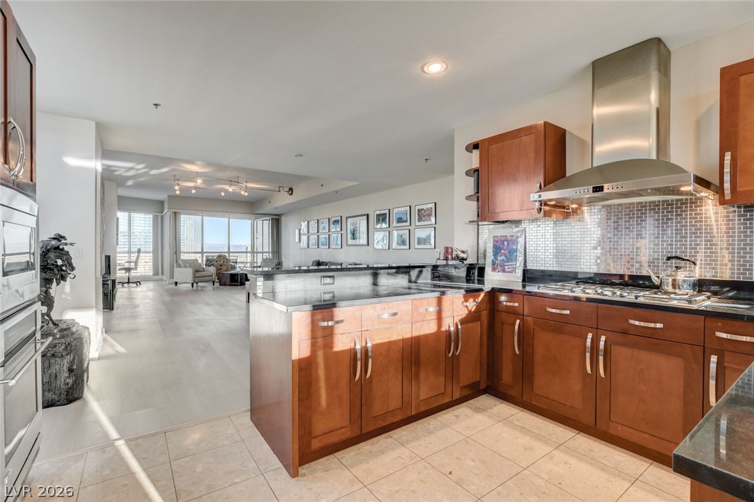 4575 Dean Martin Drive 2812