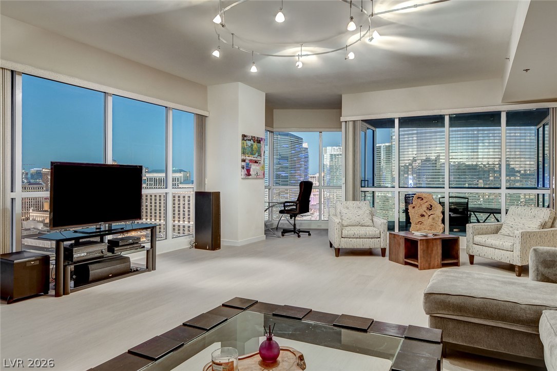 4575 Dean Martin Drive 2812