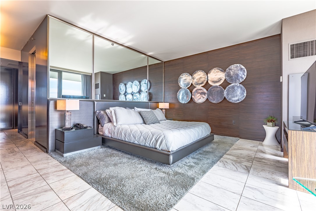 4381 West FLAMINGO Road 25301