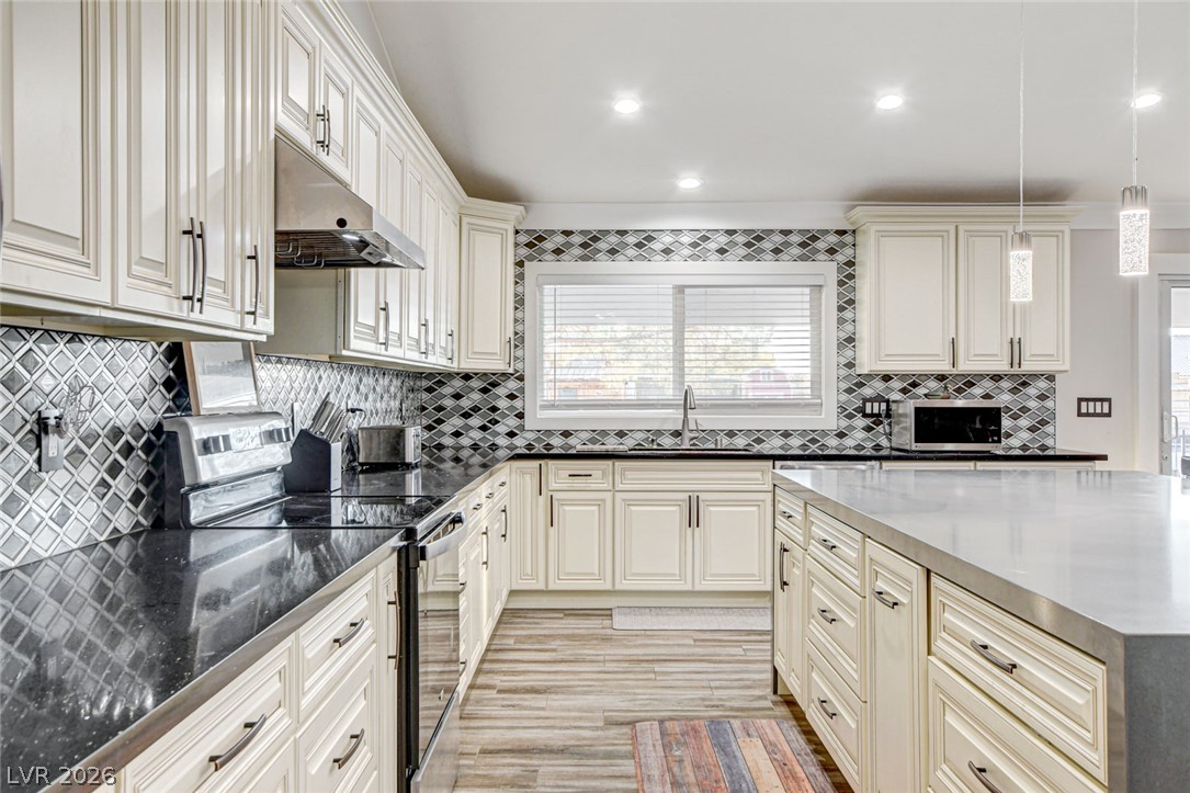 5353 Dorrell Lane