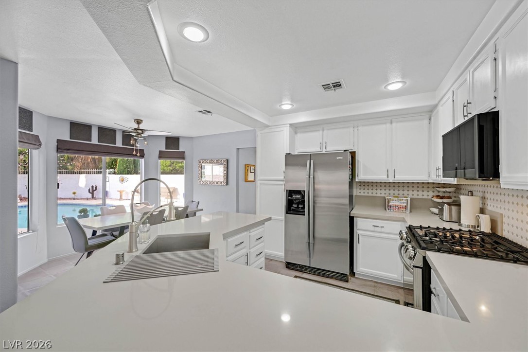 9408 Hollycrest Drive
