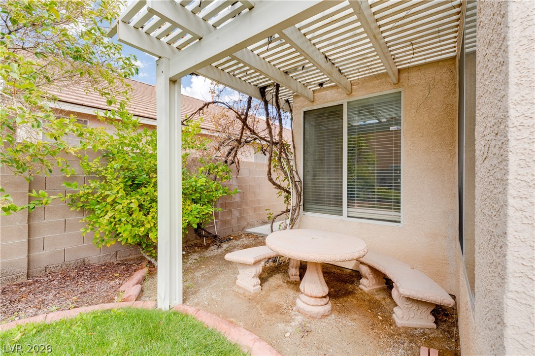7823 Windward Road