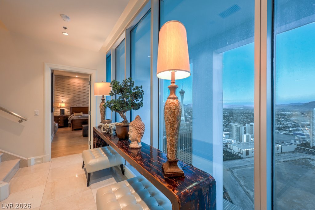 2700 Las Vegas Boulevard 4304