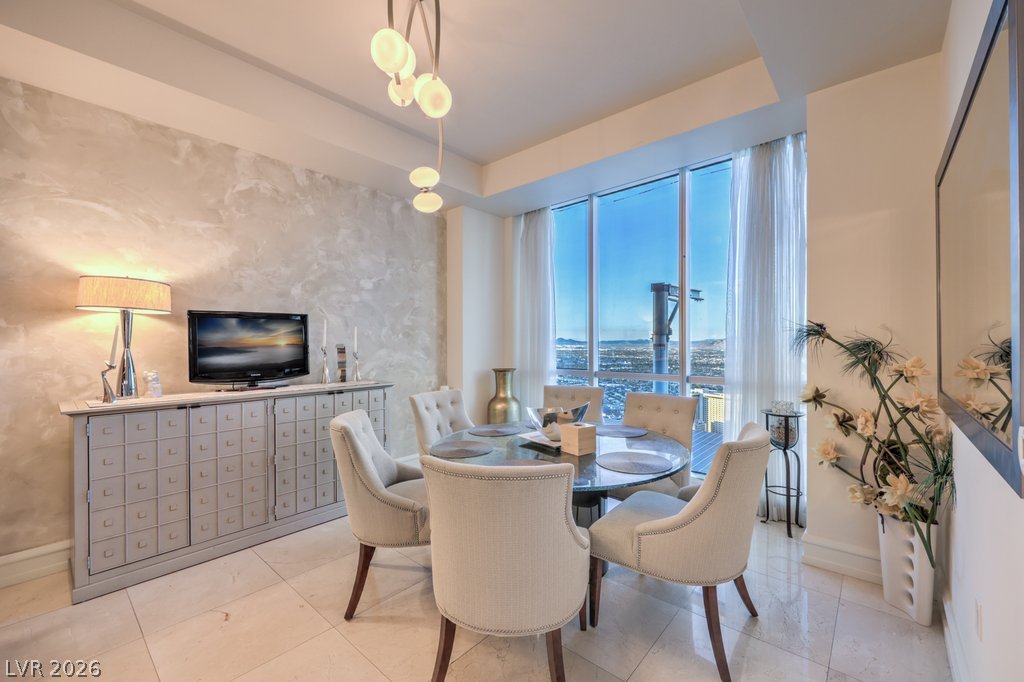 2700 Las Vegas Boulevard 4304