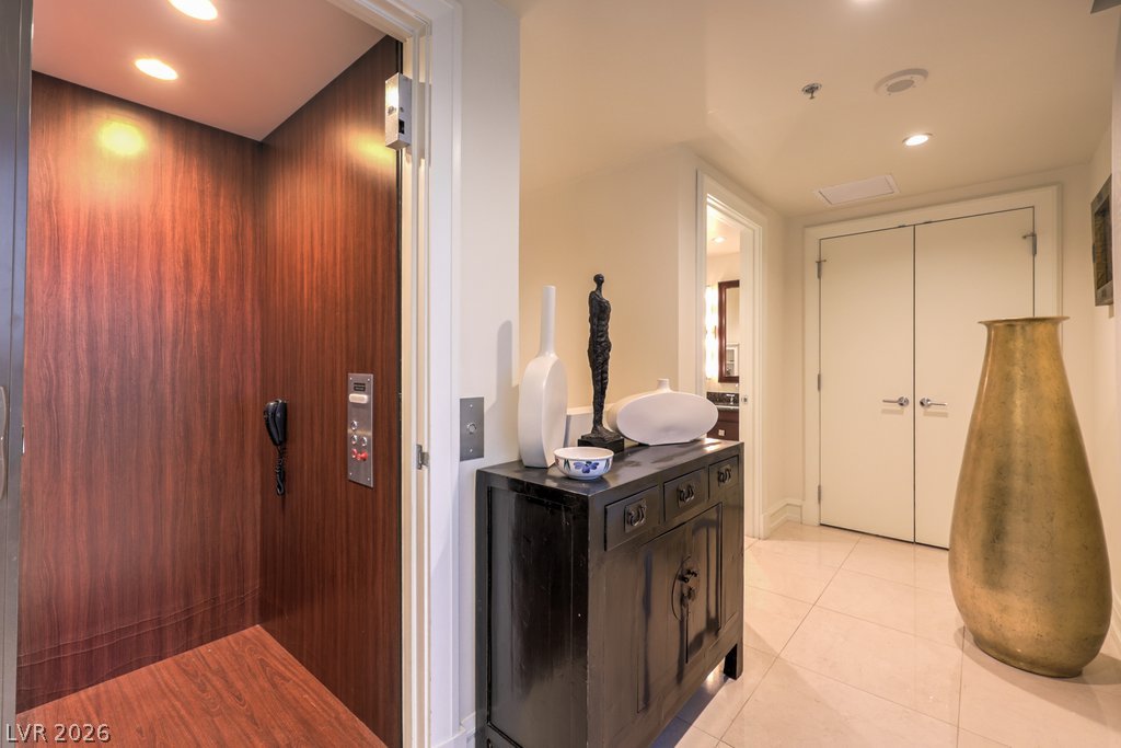 2700 Las Vegas Boulevard 4304