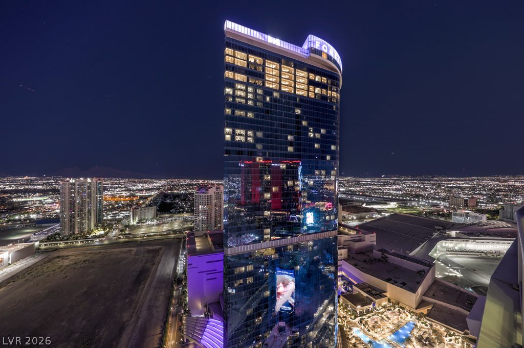 2700 Las Vegas Boulevard 4304