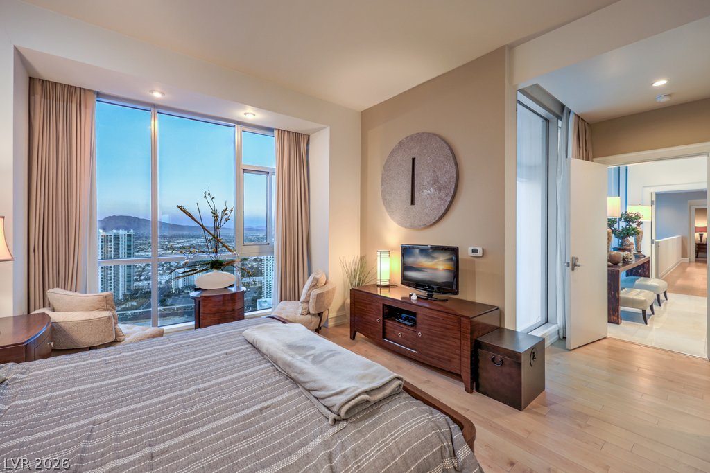 2700 Las Vegas Boulevard 4304