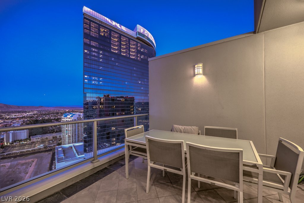 2700 Las Vegas Boulevard 4304
